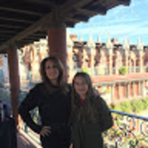 Meet your Posher, Sheila - Picture 1 of 1